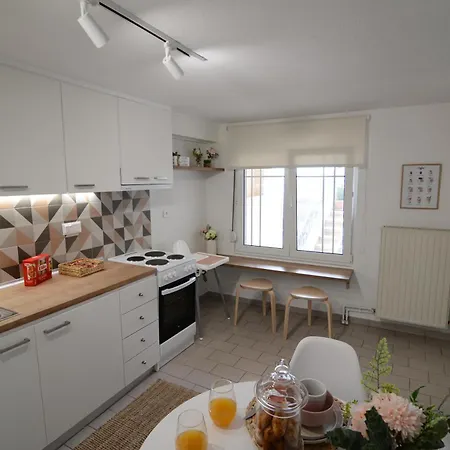 Apartment Kalliston - Cosy Urban Family Kavala